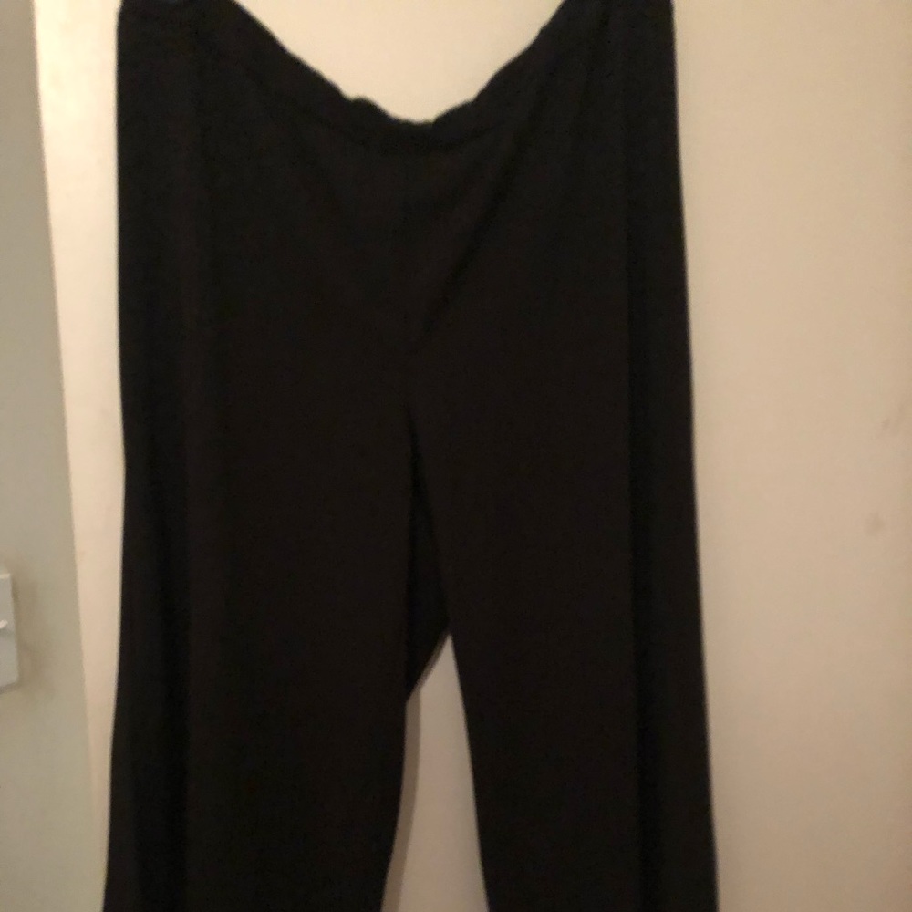 Black pants, they are like culottes.